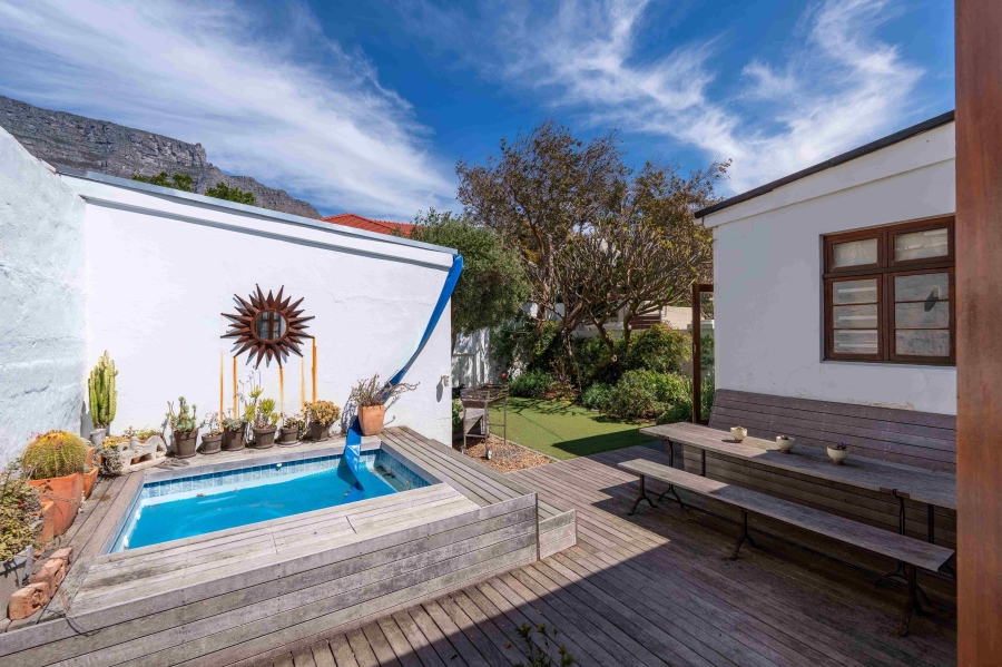 3 Bedroom Property for Sale in Vredehoek Western Cape